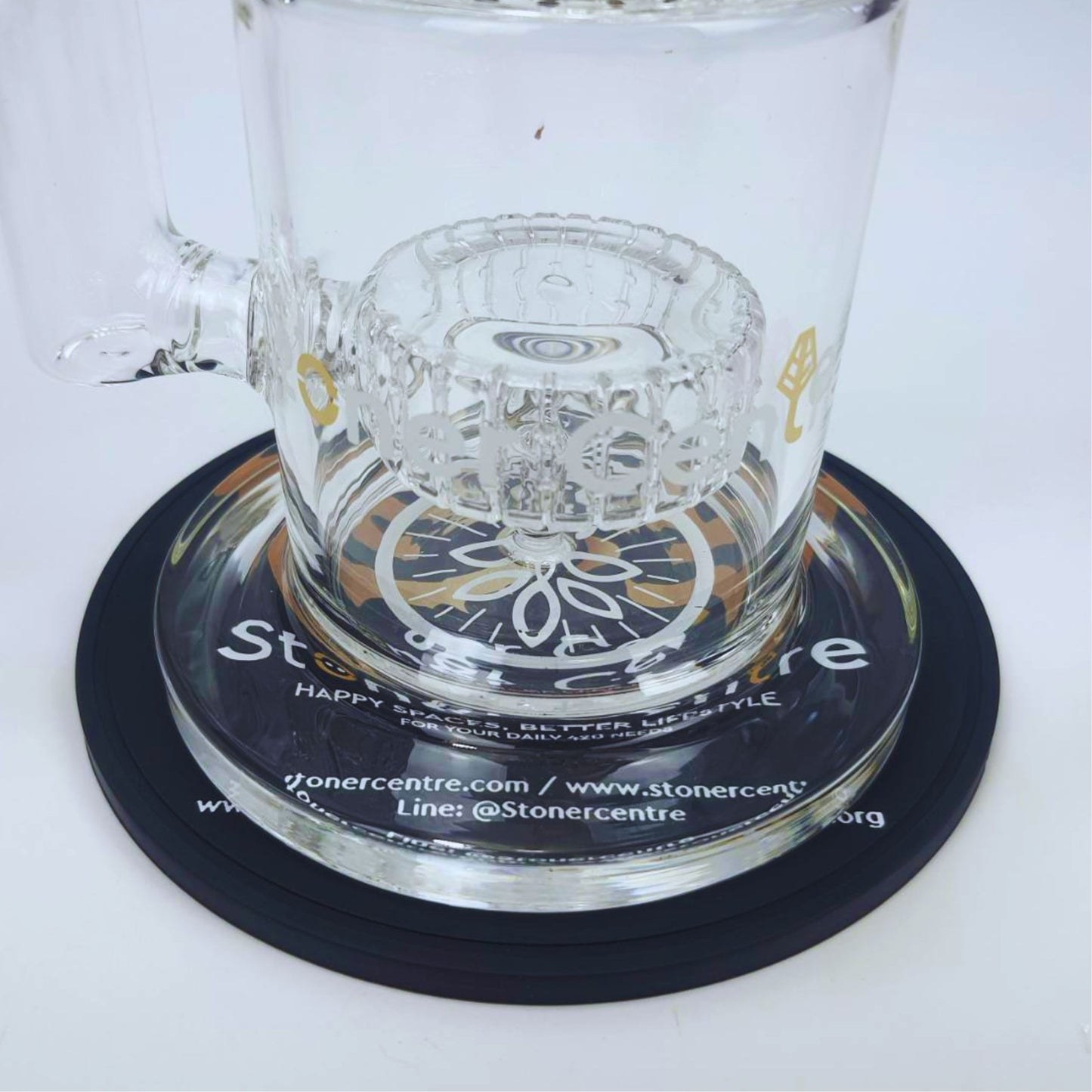 SILICONE | STONERCENTRE SILICONE PAD 16x16CM 6MM THICKNESS 250 CELIUS HEAT RESISTANCE & SHOCK ABSORBANT SINGLE - SIDED HONEYCOMB DAB MAT