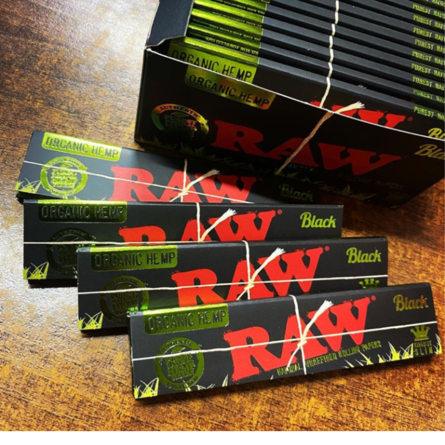 ROLLING PAPER | RAW BLACK ORGANIC HEMP KINGSIZE ROLLING PAPER