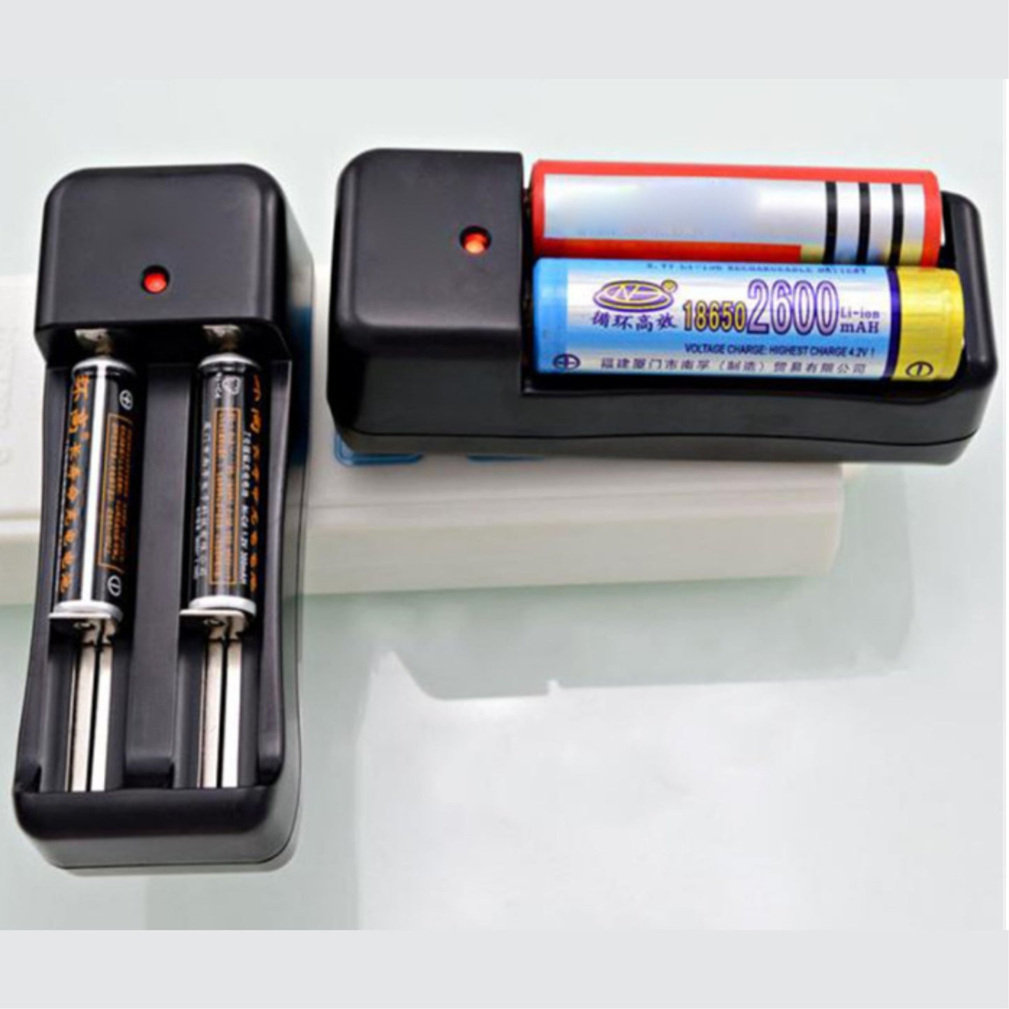 แท่นชาร์จถ่าน แบบ 2 ก้อน Li-ion Battery 18500/14500/14505/16340/100V-240V 3.7V Li-ion Universal Rechargeable