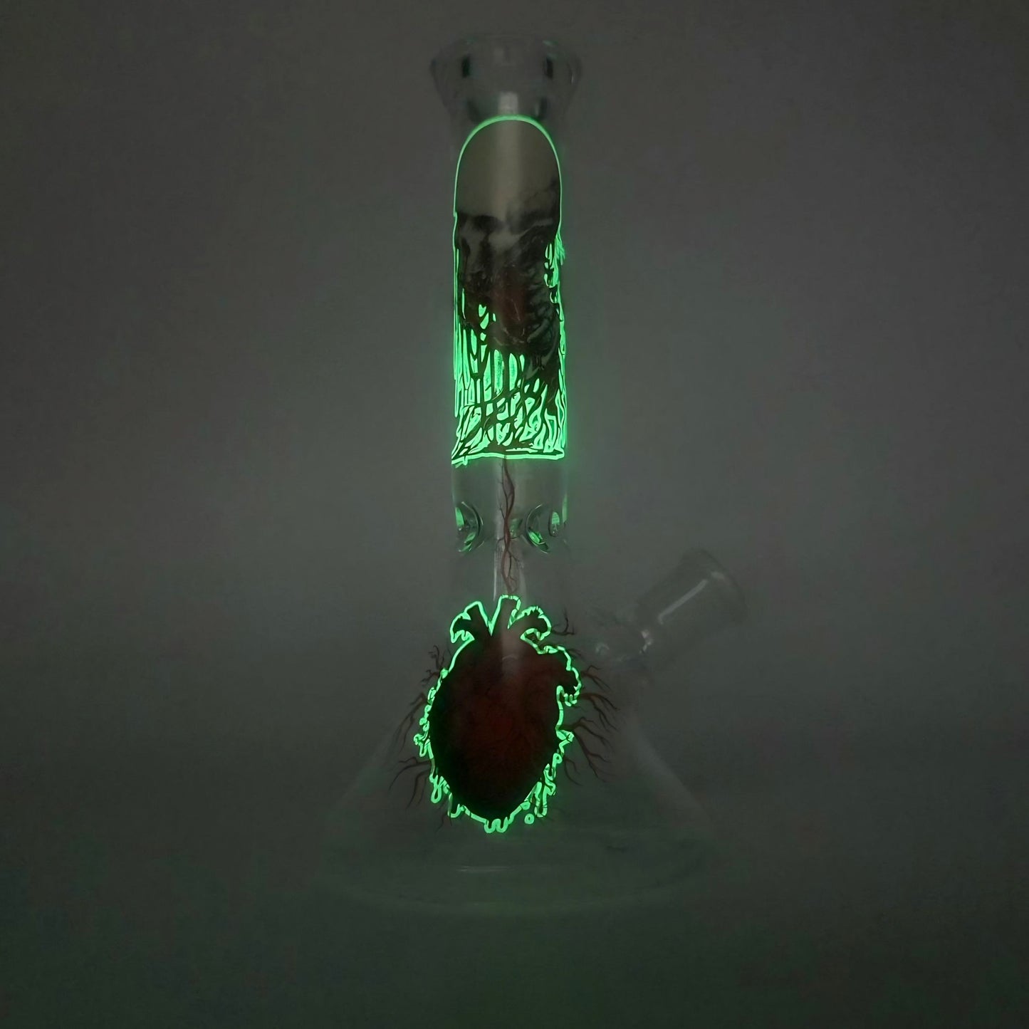 GLASS BONG | CRIMSON HEART GLOW IN THE DARK BEAKER 9INCH 5MM THICKNESS