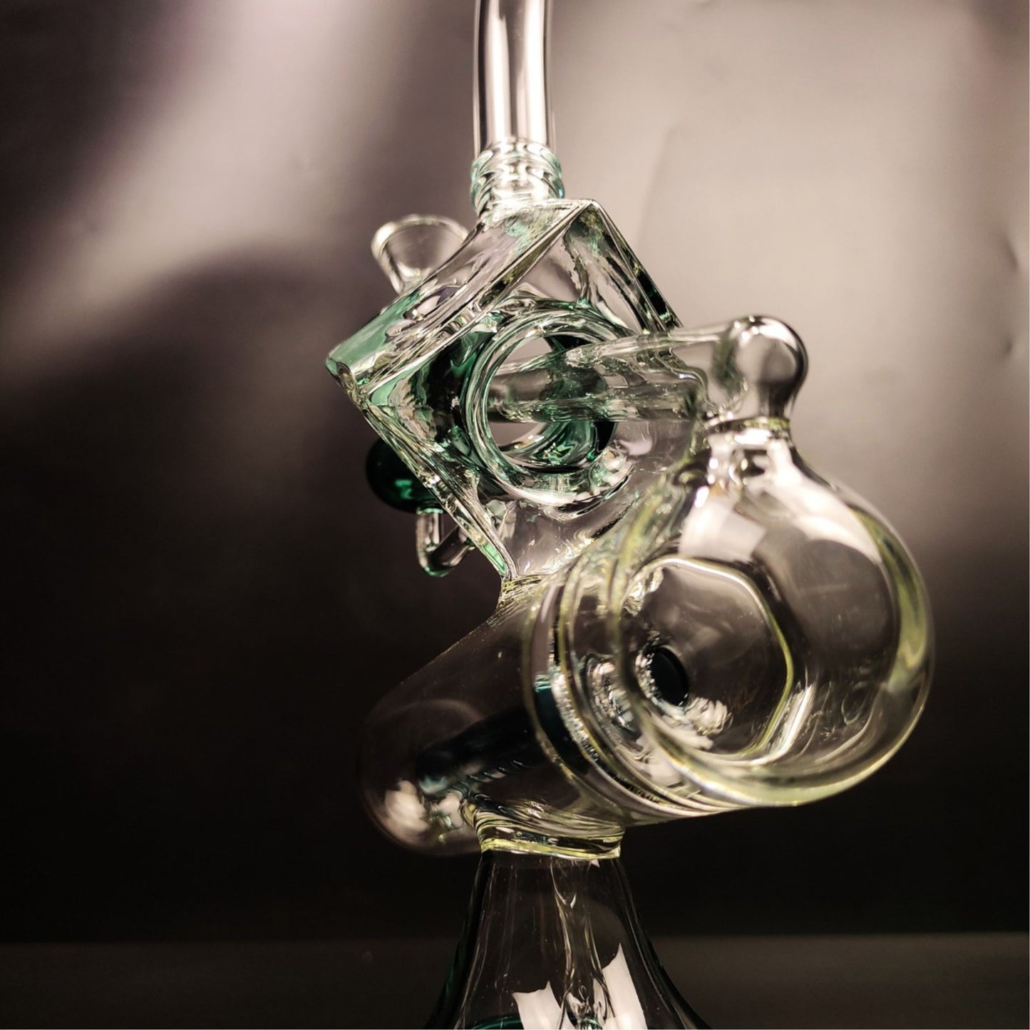 Glass Bong | DICE RECYCLER WITH INLINE PERC 10.5 INCH