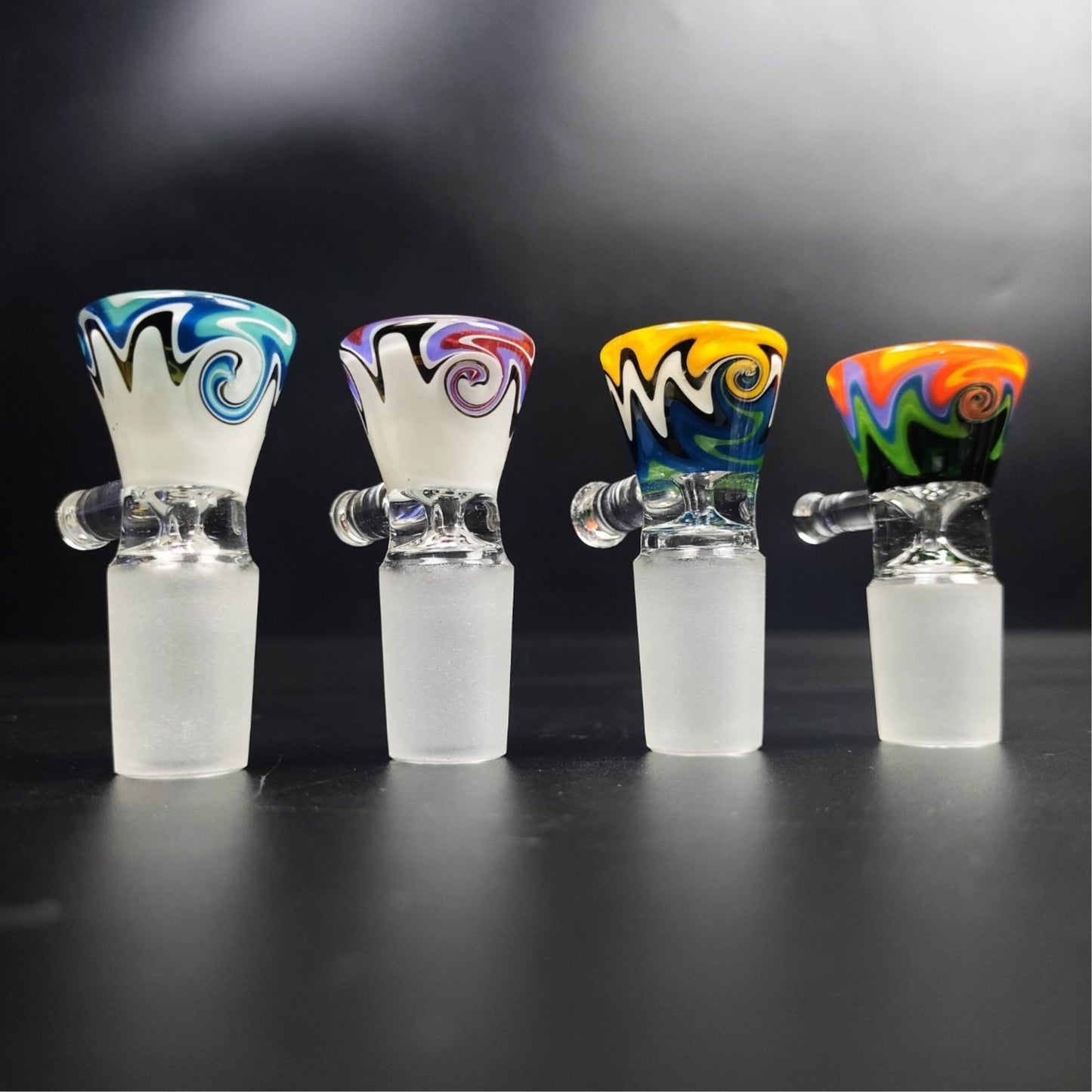 GLASS BOWL | DAZED WITH HANDLE BAR 18MM