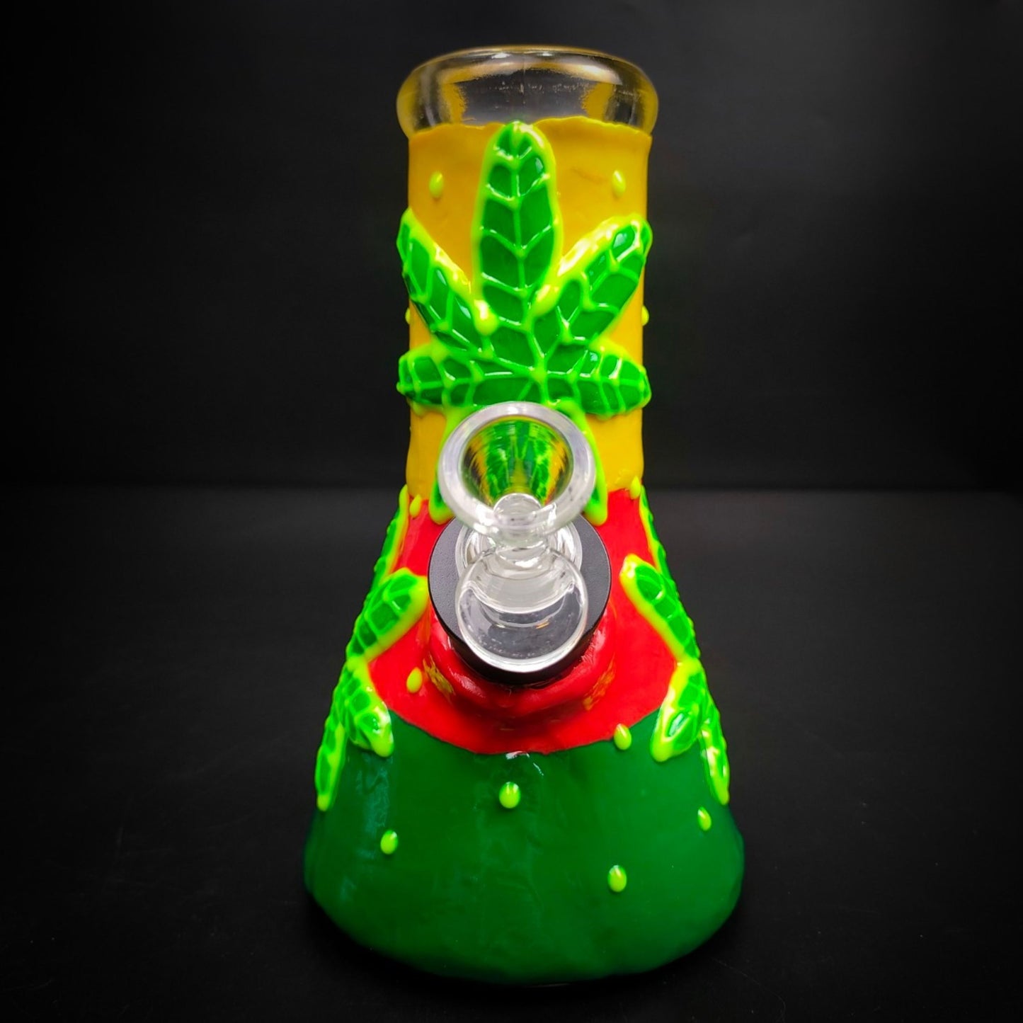 GLASS BONG | GLOW IN THE DARK 3 LEAVES MJ 3D 8 INCH