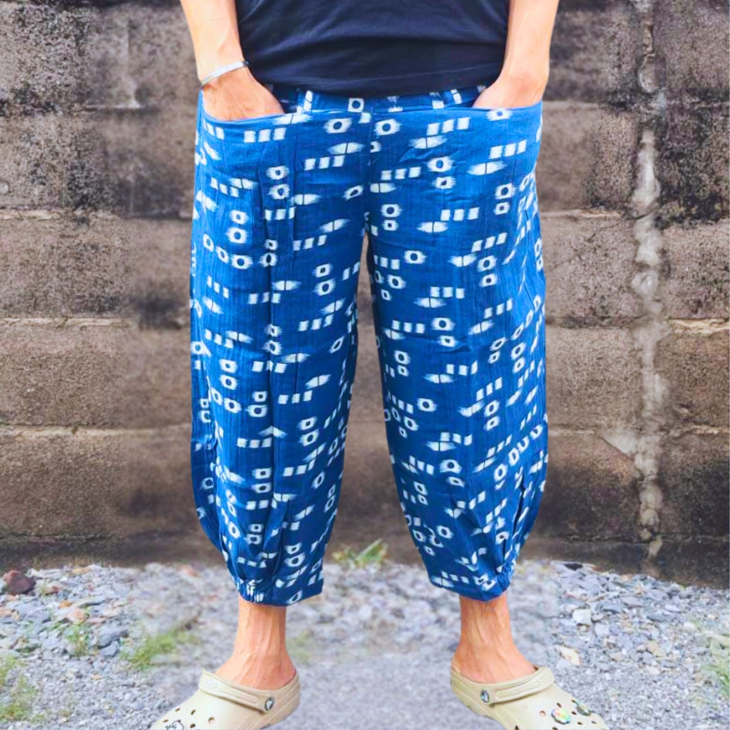 RAK MAE รักแม่ | COMFY NAKORN PRATOM COTTON JOGGER PANTS (CUFF END FINISH) - MYSTERY TRIBAL INDIGO