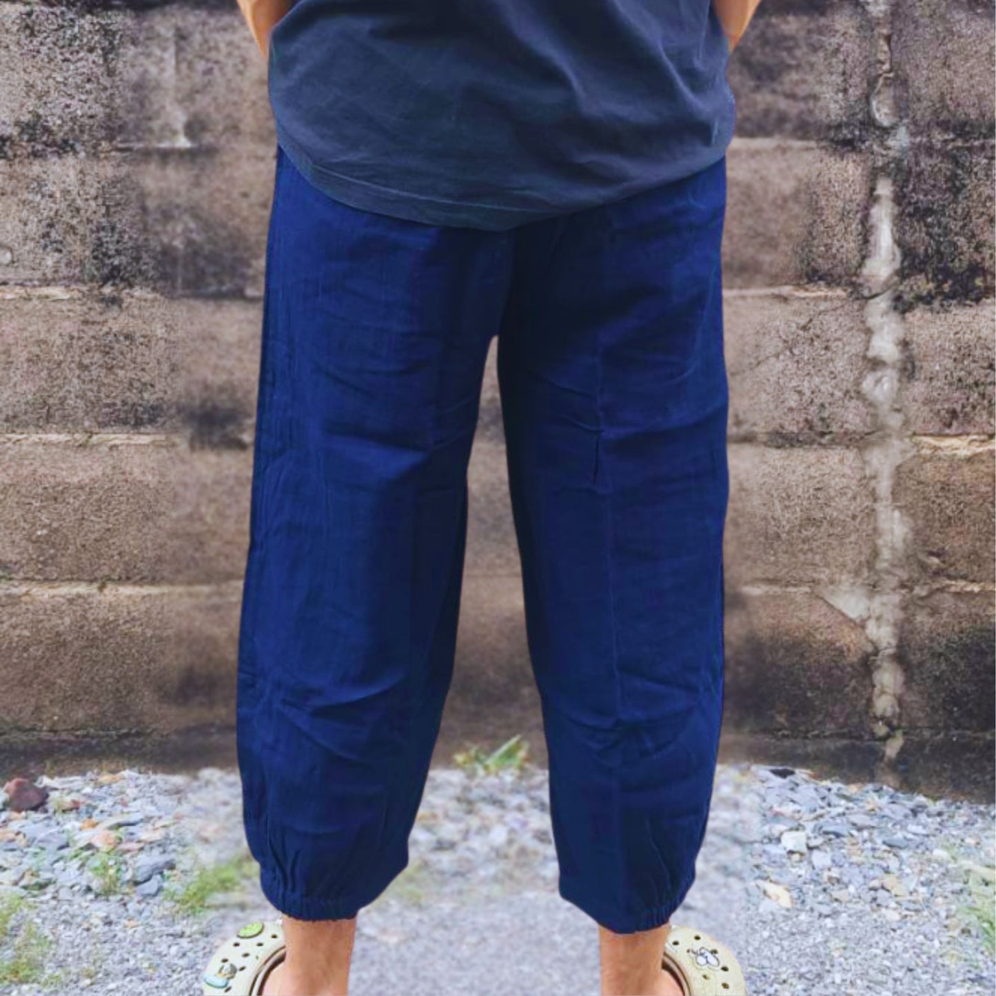 RAK MAE รักแม่ | COMFY NAKORN PRATOM COTTON JOGGER PANTS (CUFF END FINISH) - DARK BLUE