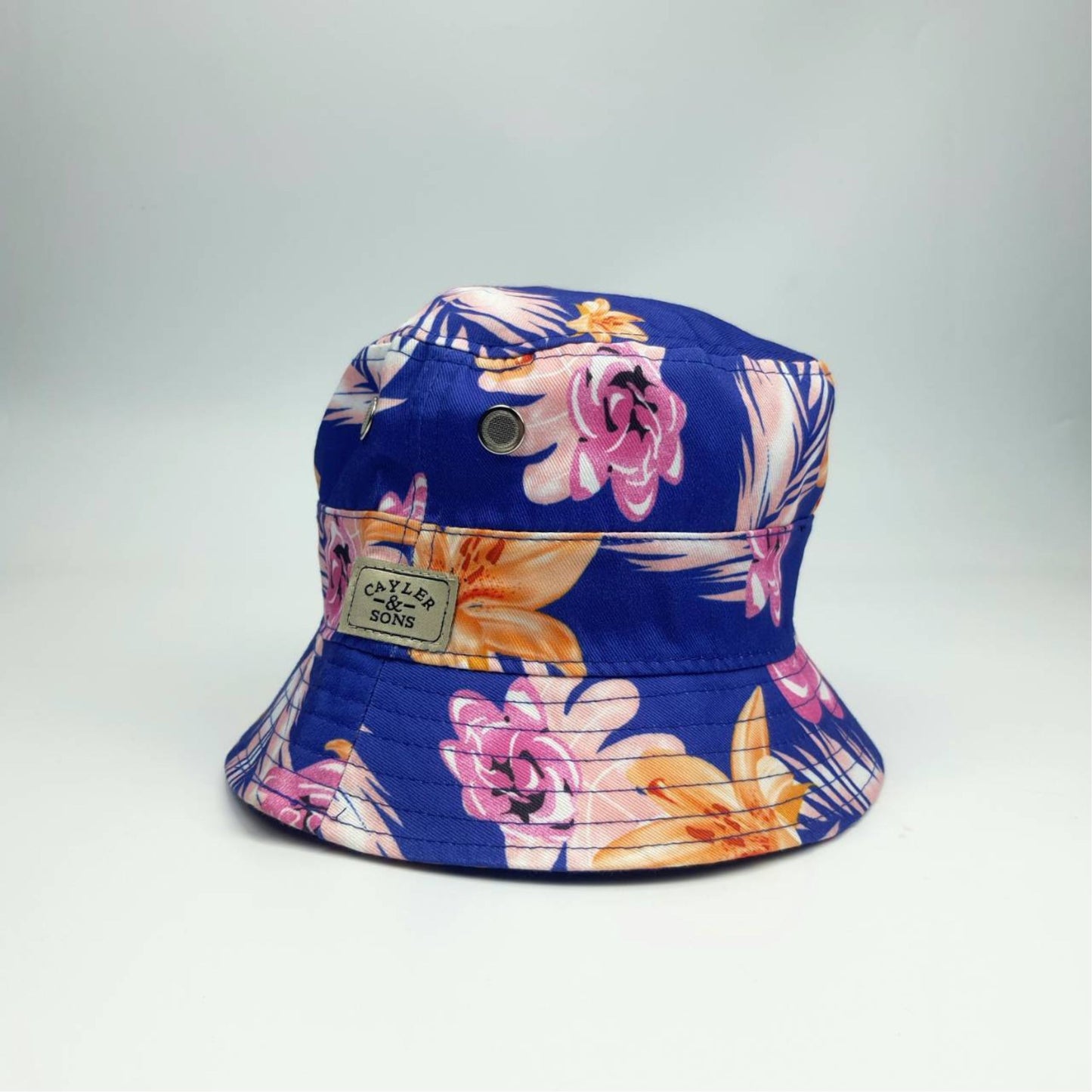 BUCKET CAYLER & SONS | HAWAIIAN FLOWERS