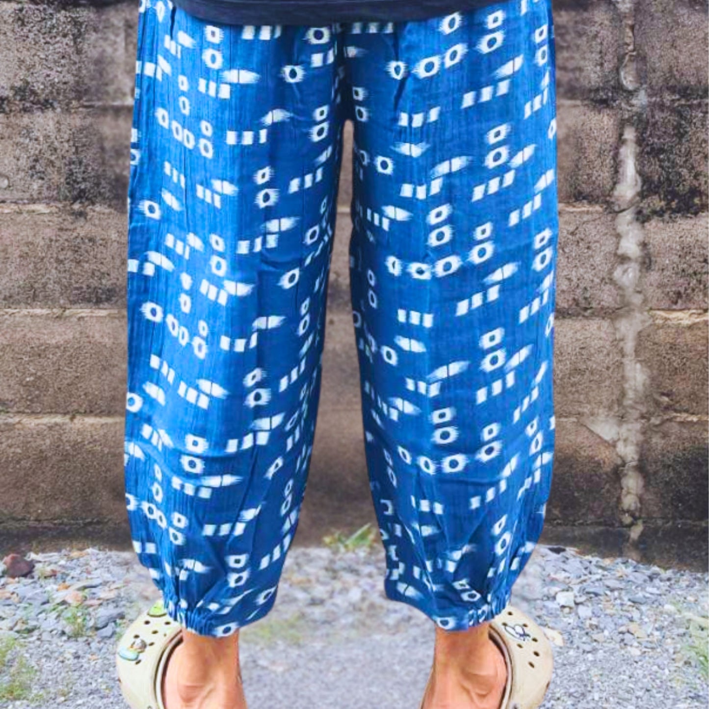 RAK MAE รักแม่ | COMFY NAKORN PRATOM COTTON JOGGER PANTS (CUFF END FINISH) - MYSTERY TRIBAL INDIGO