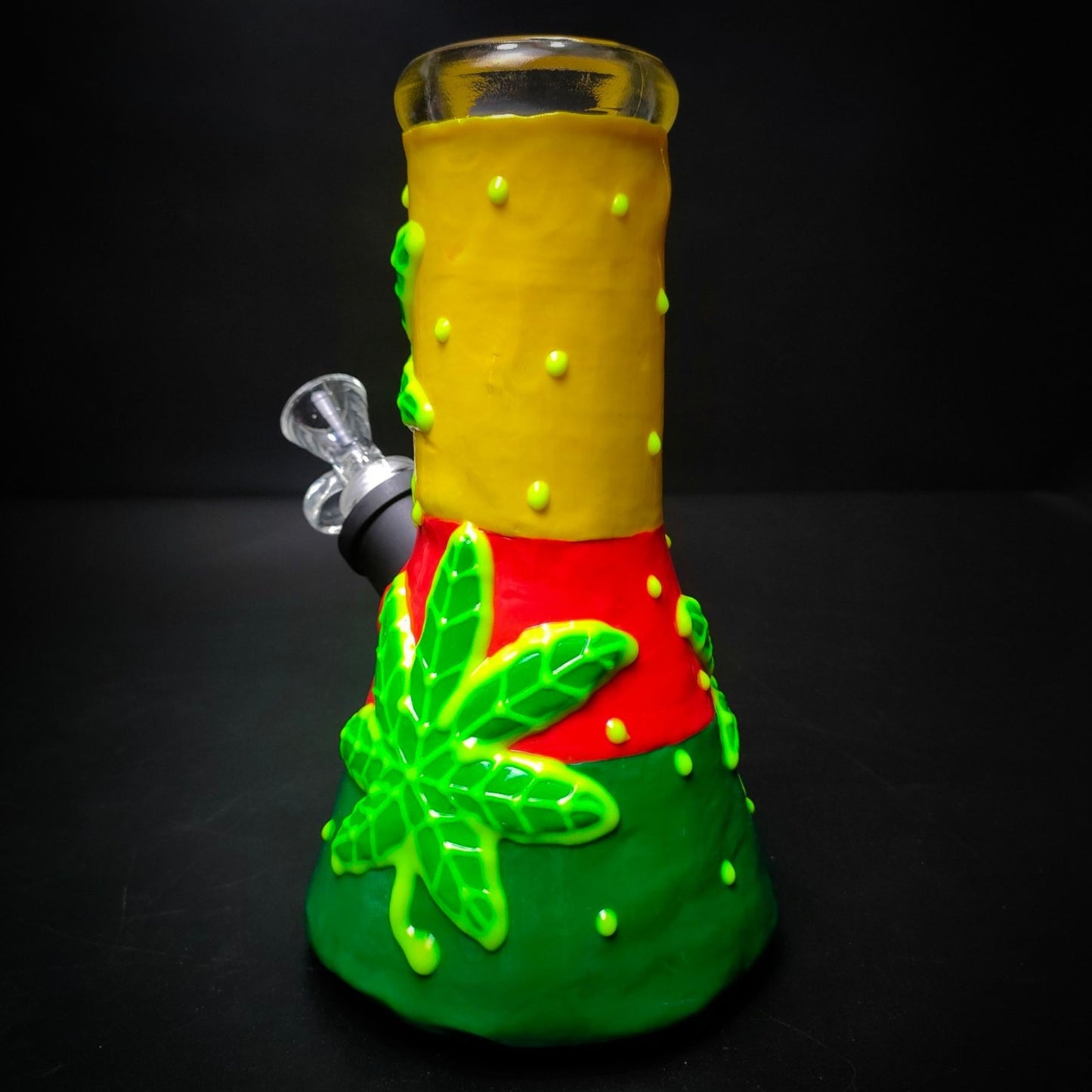 GLASS BONG | GLOW IN THE DARK 3 LEAVES MJ 3D 8 INCH