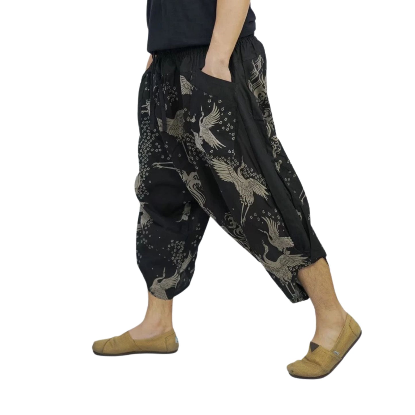 RAK MAE รักแม่ | COMFY CHIANG MAI COTTON JOGGER SHORTS PANTS (SAMURAI FINISH) - BLACK CRANE & SAKURA (REGULAR SIZE)