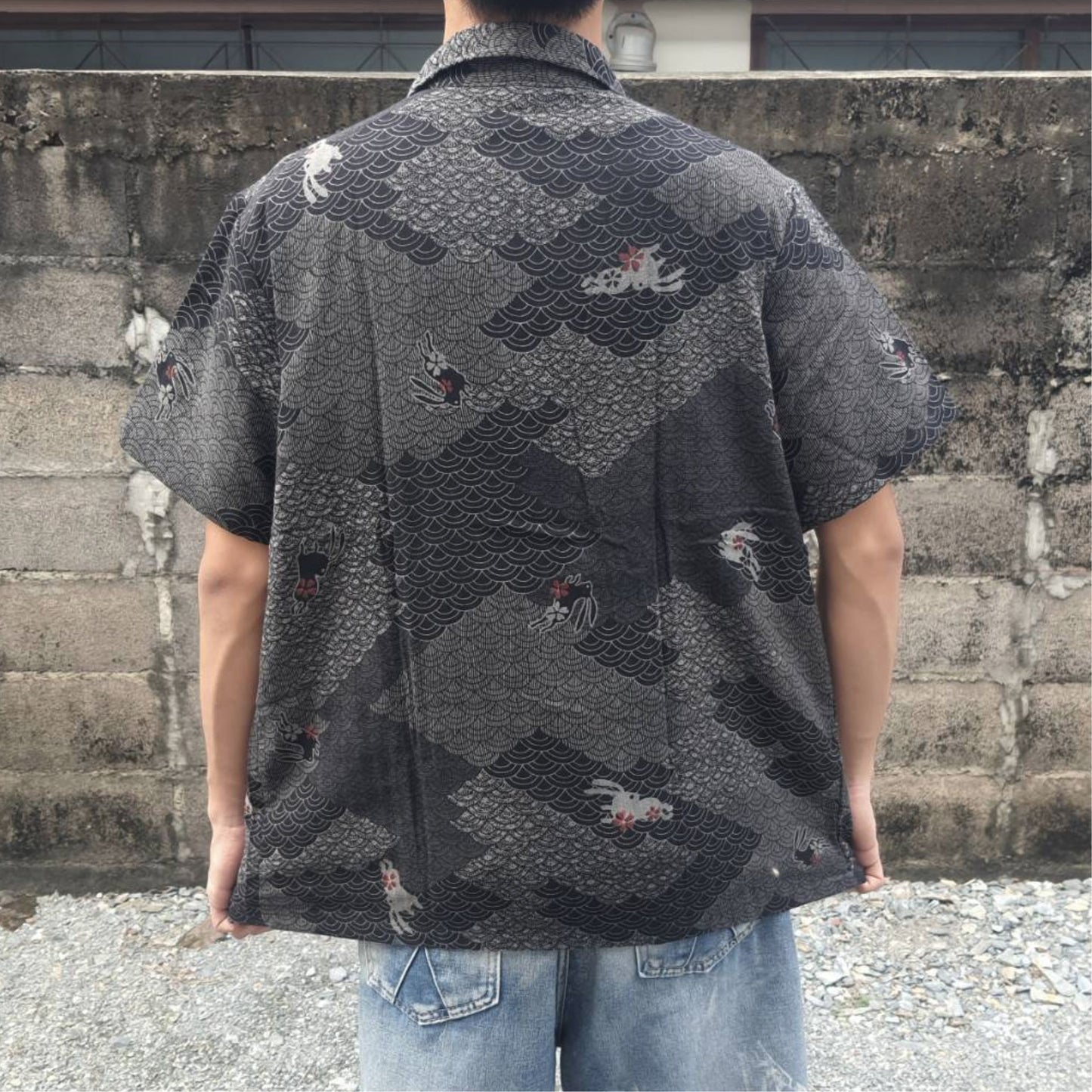 RAK MAE รักแม่ | COMFY HAWAIIAN COTTON SHIRT - RABBIT IN THE MOON