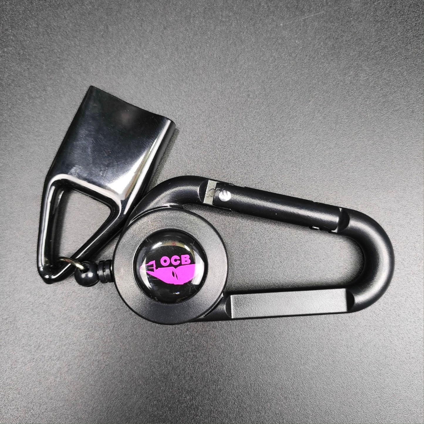 GIFT | OCB CARABINER WITH LIGHTER RETRACTABLE LEASH