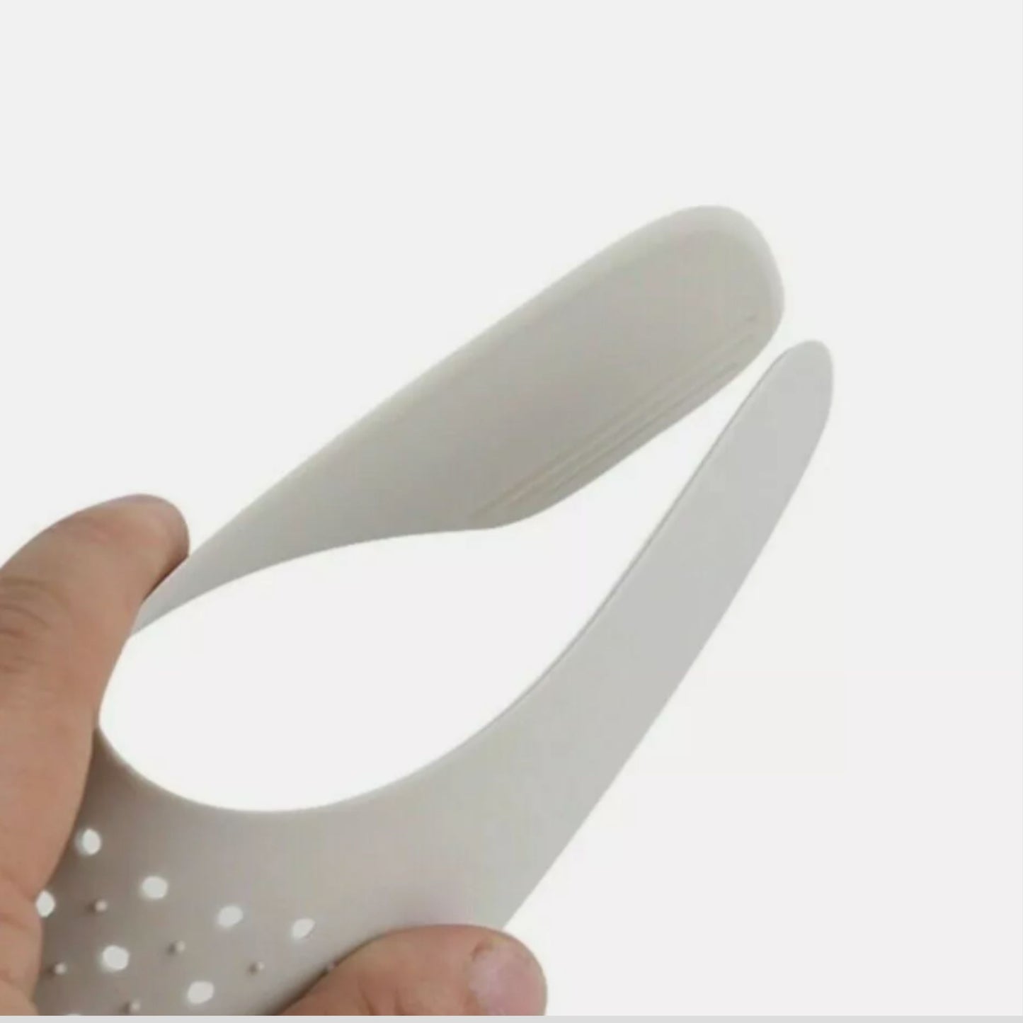 Sneaker Shield ที่กันรองเท้าเป็นรอย ที่กันรองเท้าย่น ใส่ในรองเท้าได้เลย Sneaker Guard สีขาว-สีดำ มีไซส์ผู้ชายและผู้หญิง