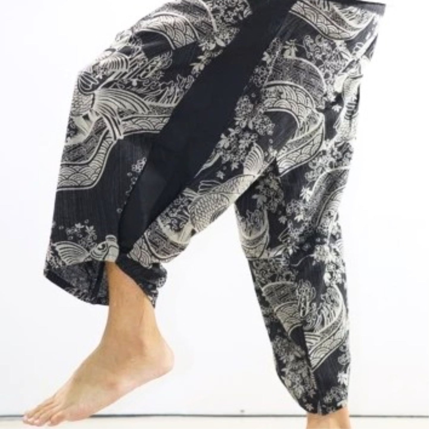 RAK MAE รักแม่ | COMFY CHIANG MAI COTTON JOGGER SHORTS PANTS (SAMURAI FINISH) - BLACK KOI & SAKURA (REGULAR SIZE)