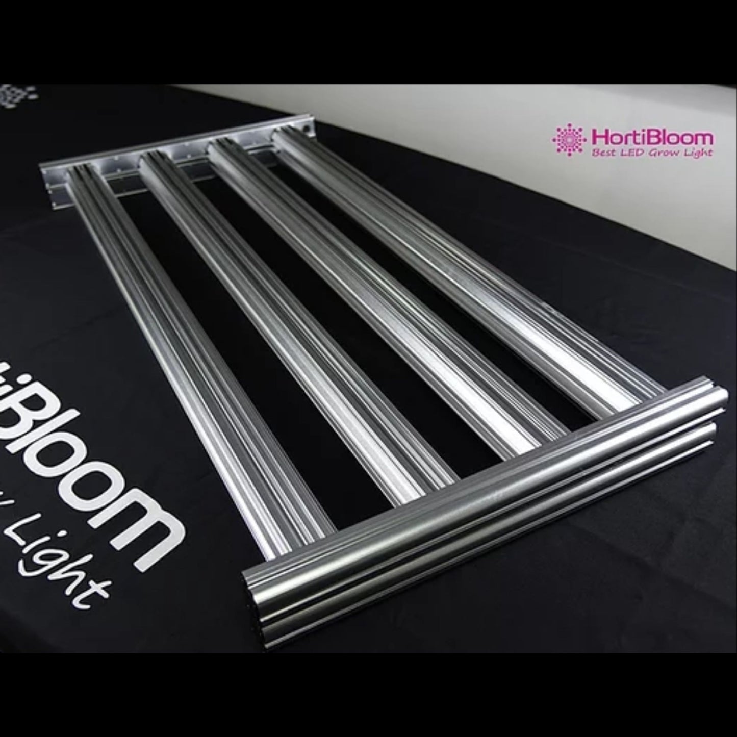 GROWING TOOLS | HORTIBLOOM MEGA PLUS 320 LED