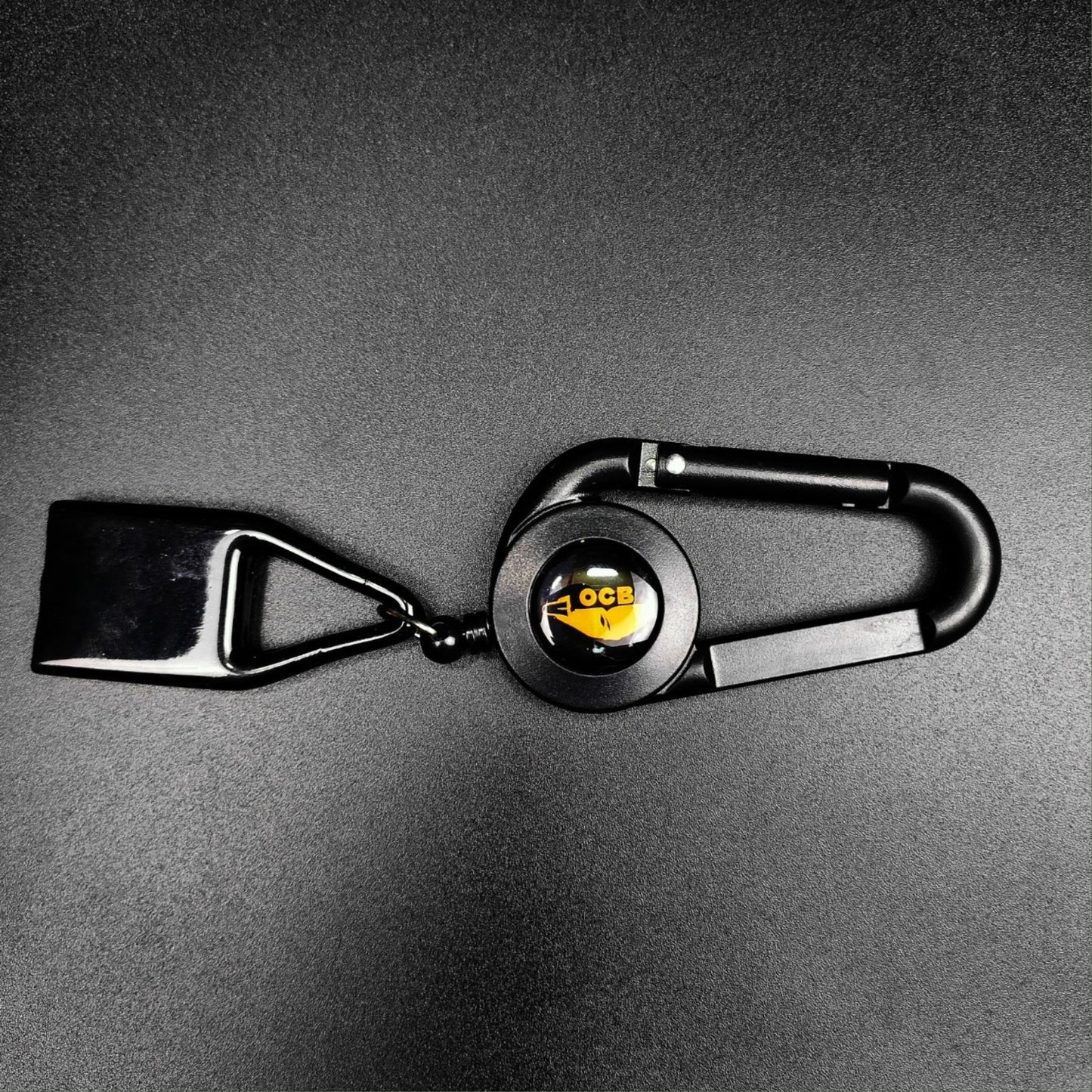 GIFT | OCB CARABINER WITH LIGHTER RETRACTABLE LEASH