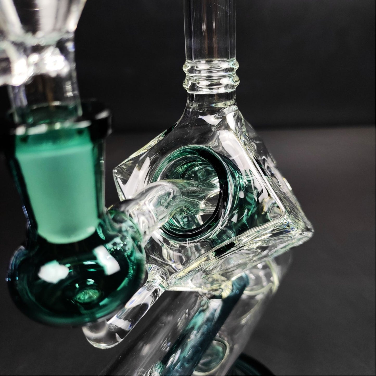 Glass Bong | DICE RECYCLER WITH INLINE PERC 10.5 INCH